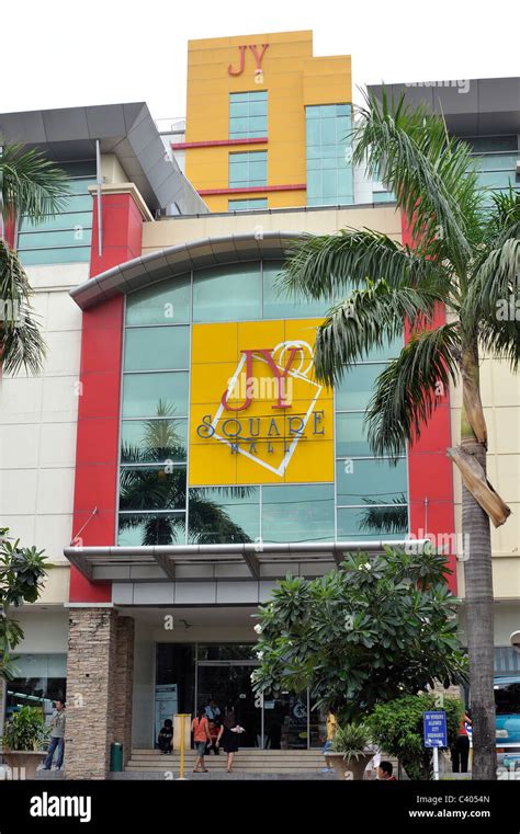 JY SQUARE MALL. LBC Express Branches in CEBU.
